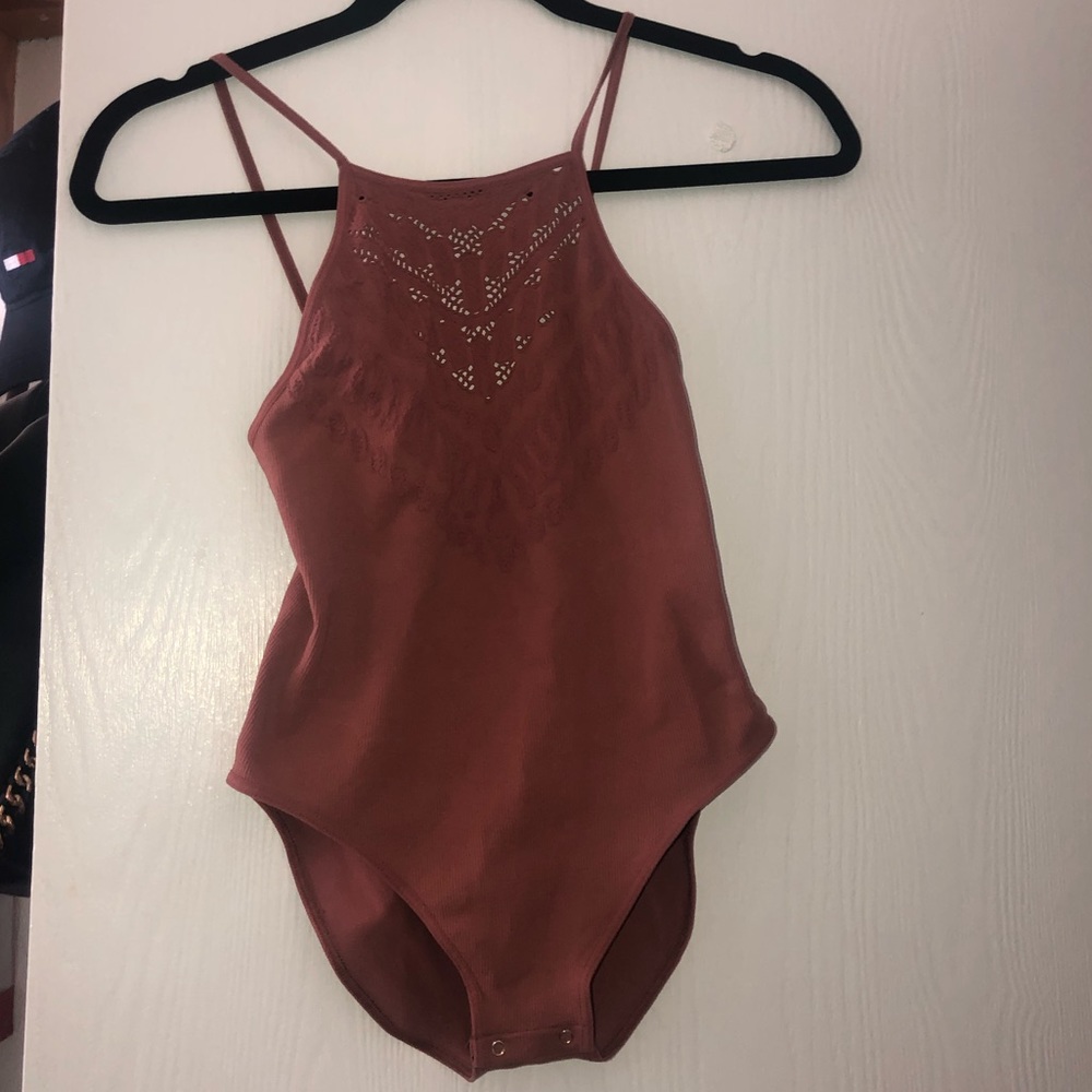 DUSTY PINK FREE PEOPLE BODYSUIT